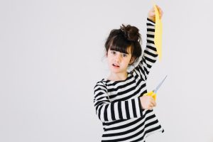 اهمیت کار با قیچی برای کودکان